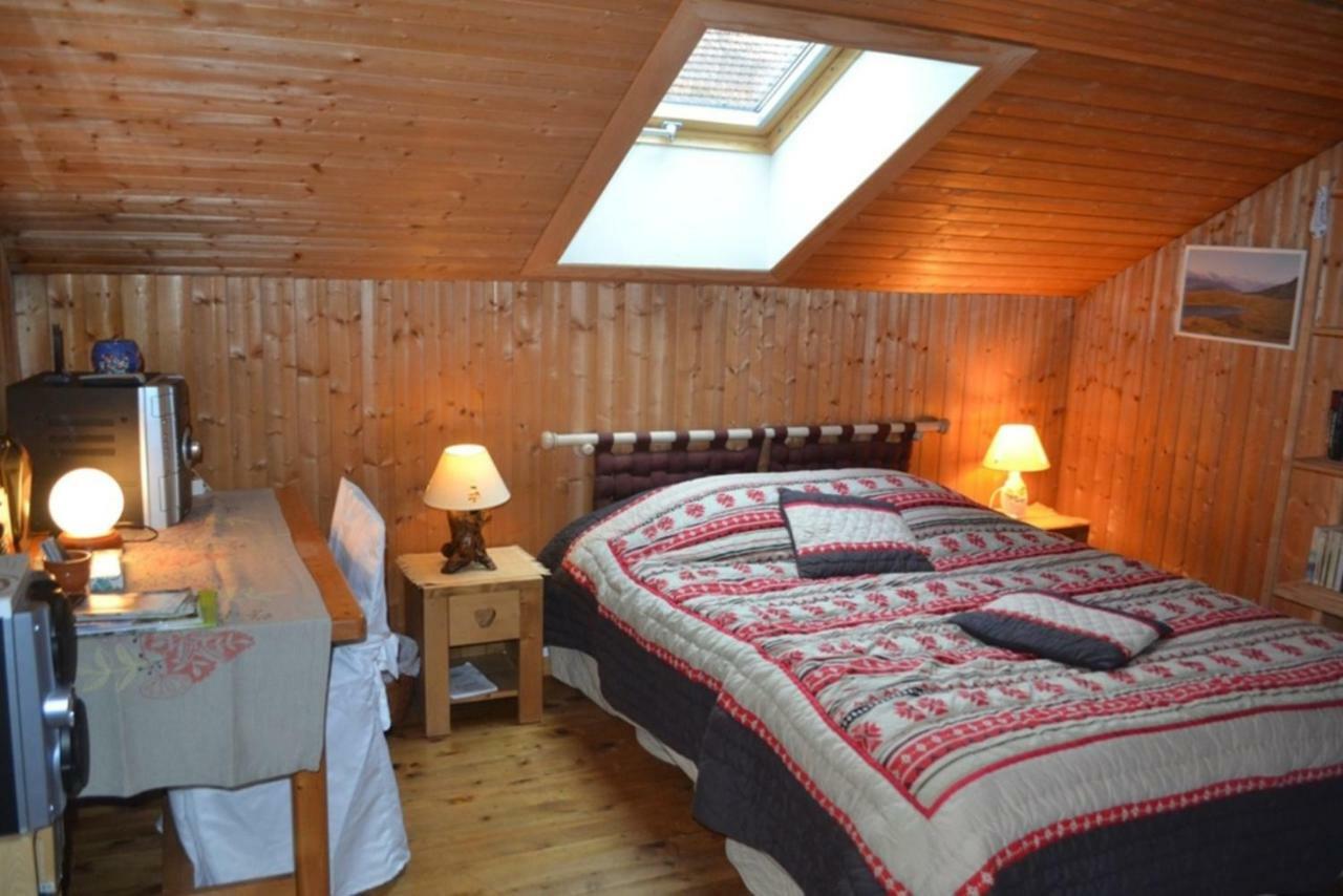 Chambre D'Hotes "Le Moulin" Thones Exterior photo